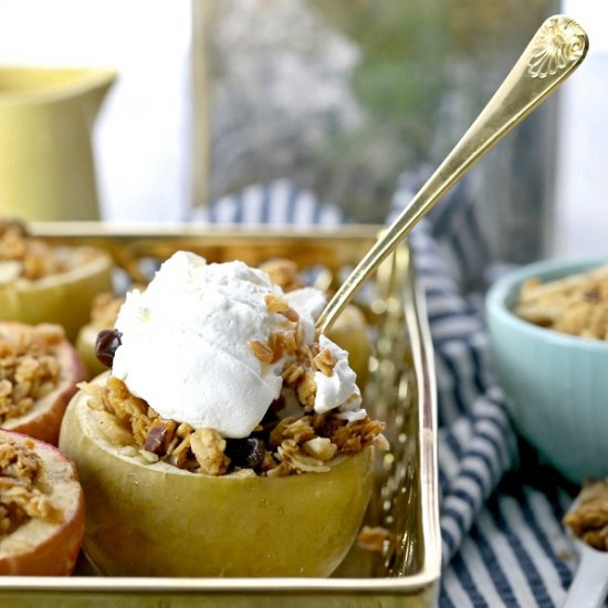 Slow Cooker Granola Baked Apples