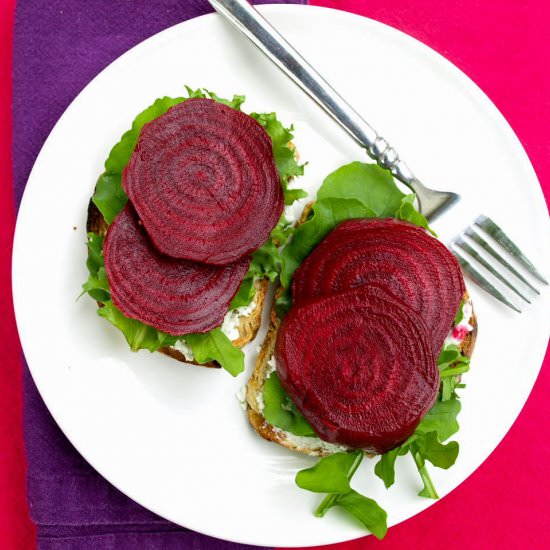 Beet & Goat Cheese Sandwich