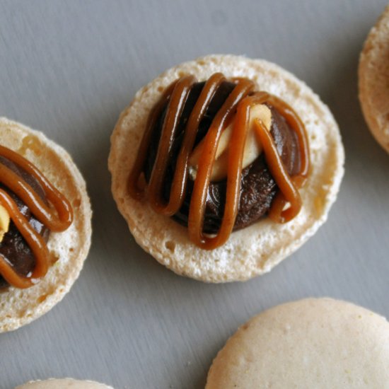 Snickers Macarons