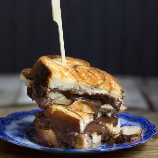 Grilled Banana Nutella Sandwich