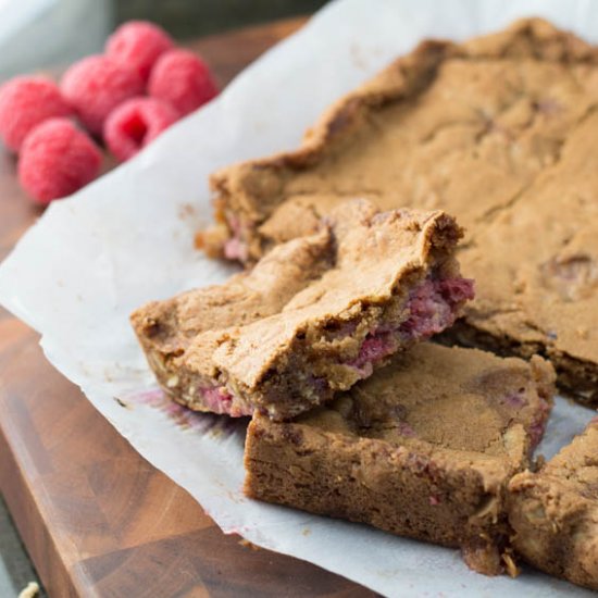 Oatmeal Raspberry Cookie Bar