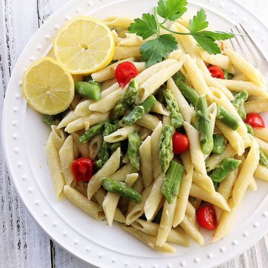 Asparagus Pasta with Garlic Sauce