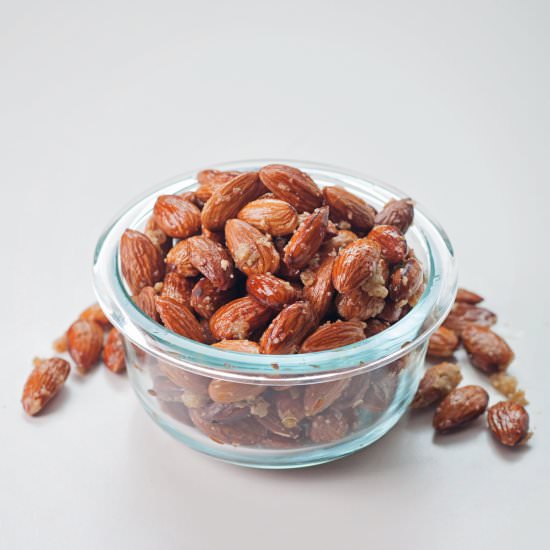 Easy Garlic Almonds