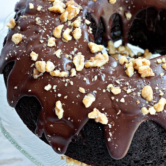 Easy Fudge Chocolate Cake