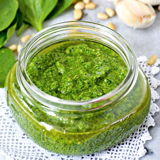 Homemade Spinach Pesto Sauce