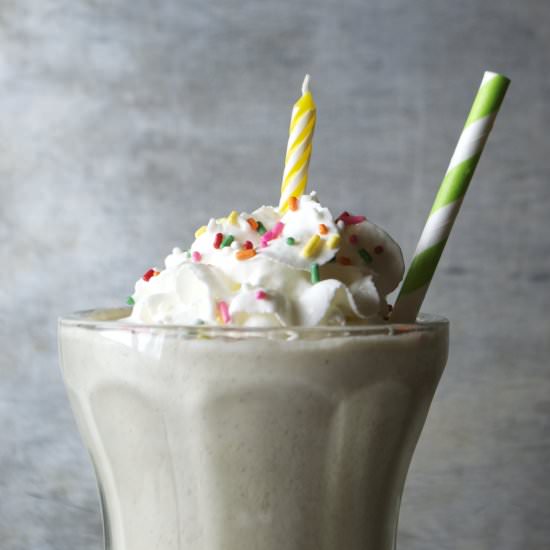 Vanilla Birthday Cake Smoothie (DF)