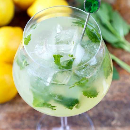 Muddled Mint Lemonade