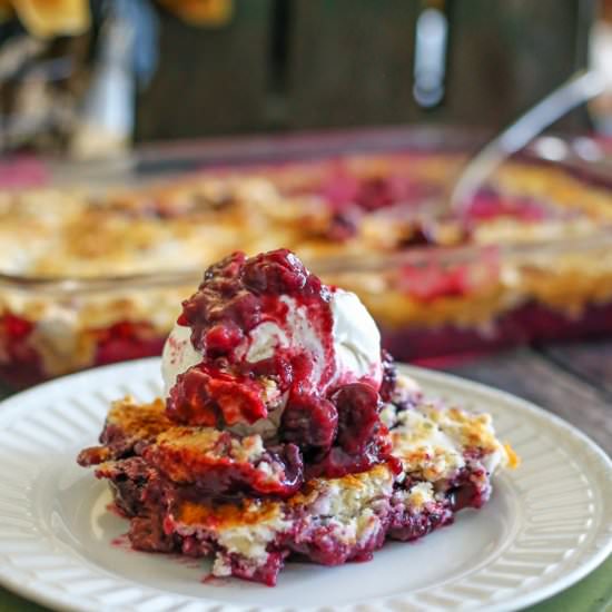 Simple Blackberry Cobbler