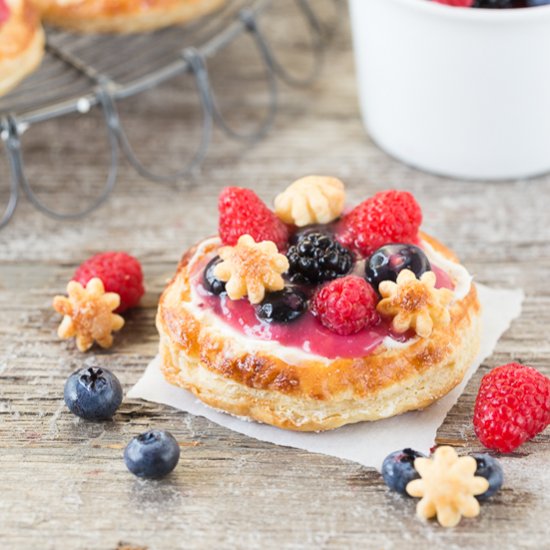 Mini Fruit Pizzas