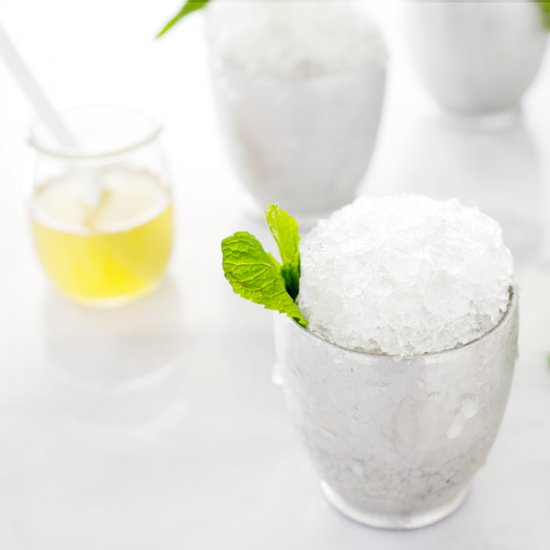 Bourbon and Honey Mint Julep