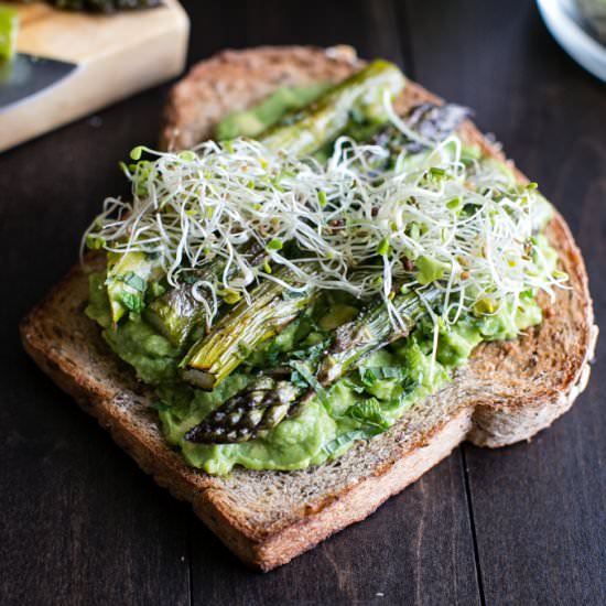 Avocado Roasted Asparagus Toast