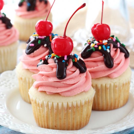 Strawberry Sundae Cupcakes