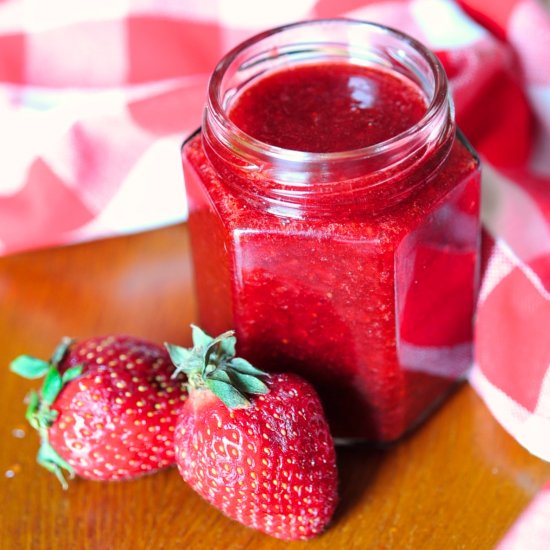 Fresh Strawberry Sauce