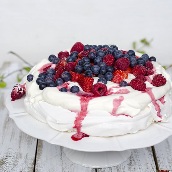 Pavlova with Fresh Berries