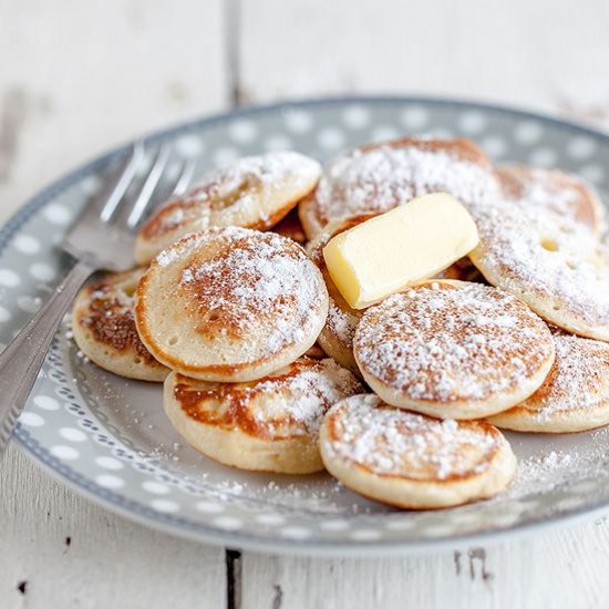 Dutch Mini Pancakes (Poffertjes)