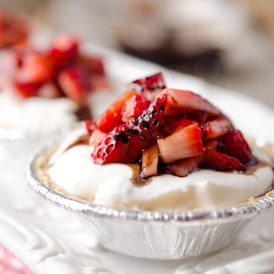 Skinny Mini Strawberry Cream Pies