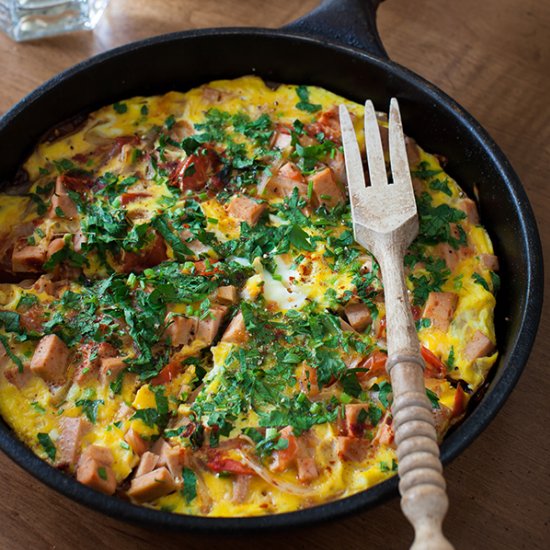 Omelet with Onion, Tomato