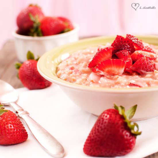 Creamy Strawberry Oatmeal