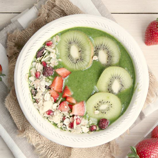 Detox Green Smoothie Bowl