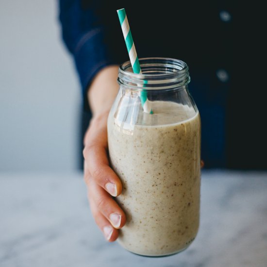 Banana Walnut Fig Smoothie