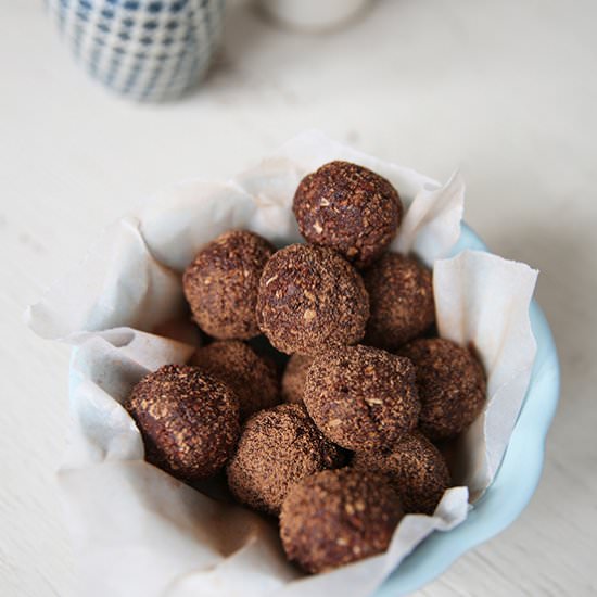 Healthy Cacao Bliss Balls