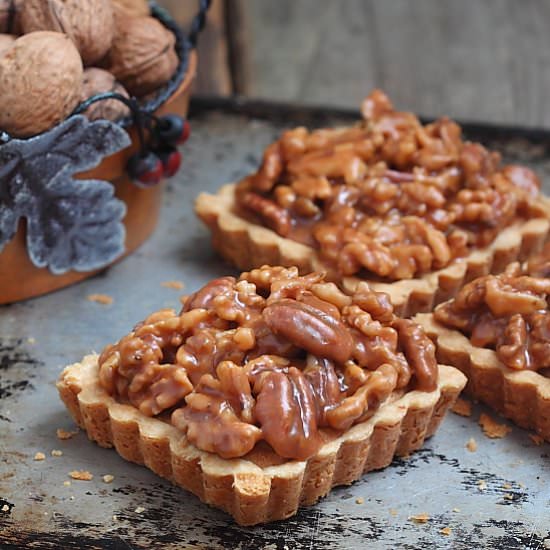 Mini Nuts Pie