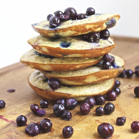 Paleo Guten-Free Blueberry Donuts