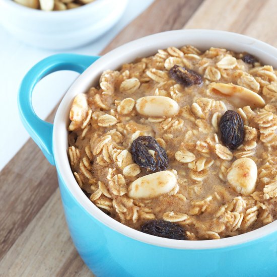 Cinnamon Raisin PB Baked Oatmeal