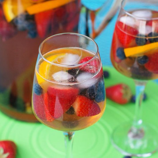 Sparkling Berry Sangria