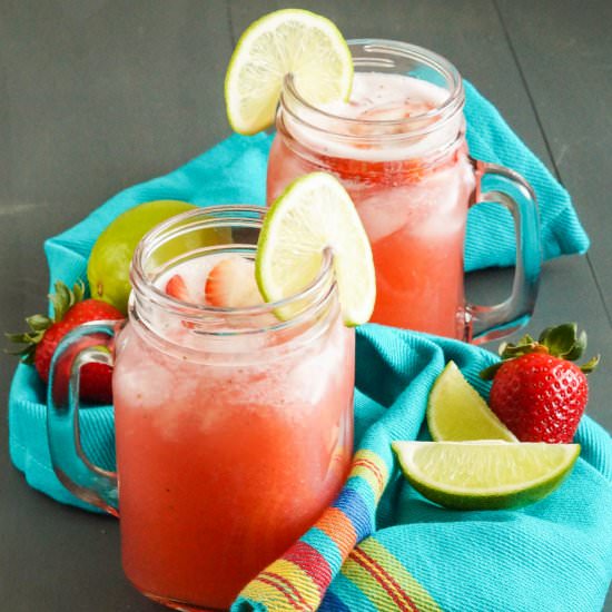 Agua de Fresa