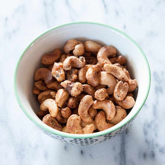 Spicy Rosemary Cashews