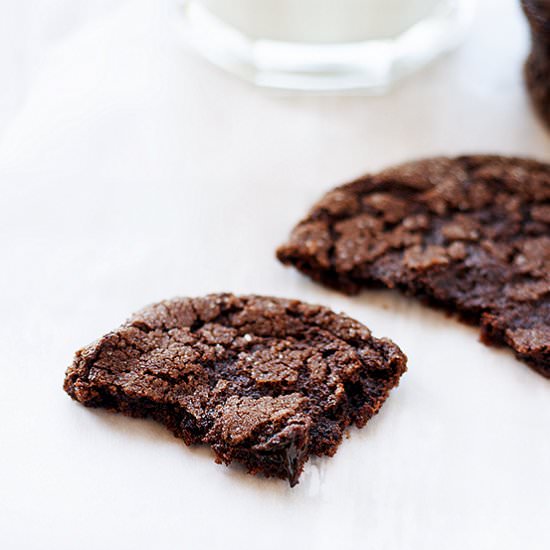 Flourless Fudge Cookies