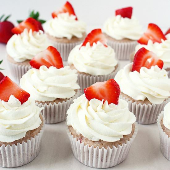 Strawberries and Cream Cupcakes