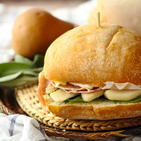 Pear Brie Prosciutto Sandwiches