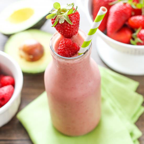 Avocado and Red Berries Smoothie