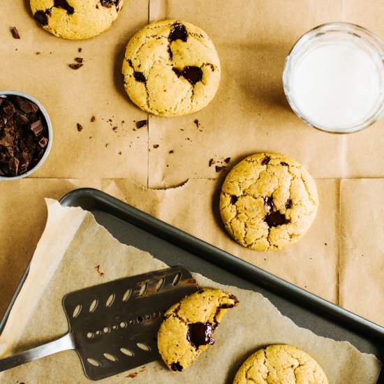 Coconut Oil Chocolate Chunk Cookies