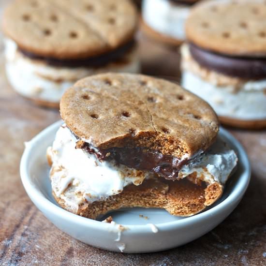 Cookie Butter Marshmallow S’Mores