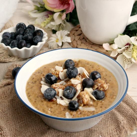 Hazelnut maca porridge