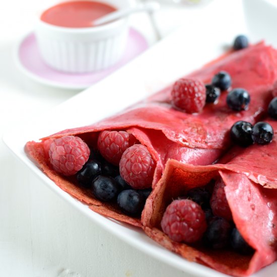 Beetroot poppyseed crêpes