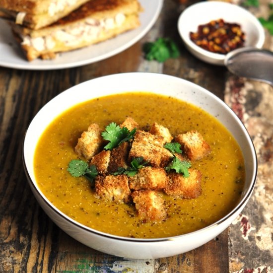 Curry Pumpkin, Quinoa & Lentil Soup