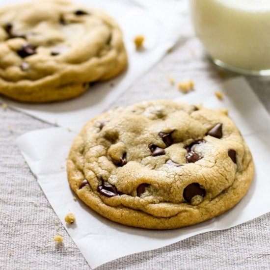 The Best Soft Chocolate Chip Cookie