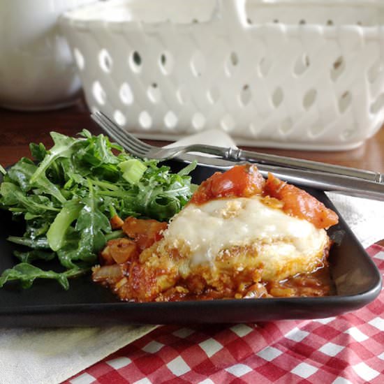 Skillet Chicken and Mozzarella Bake