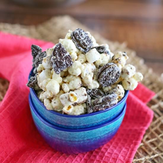 Reese’s Oreo Popcorn