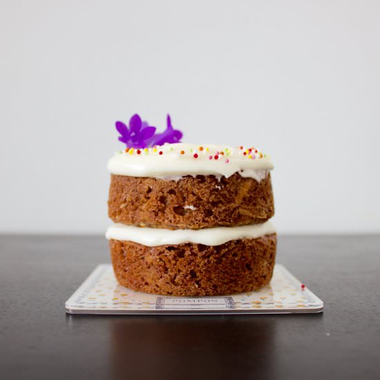 Mini vegan carrot cake