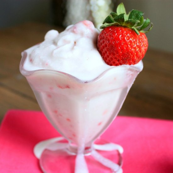 Fresh Strawberry Ice Cream