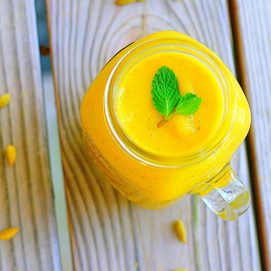 Mango and Mint Smoothie