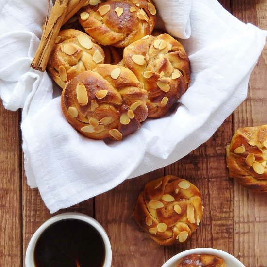 Cardamom Almond Cinnamon Buns