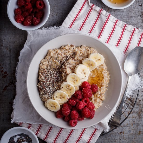 Creamy oatmeal breakfast bowls