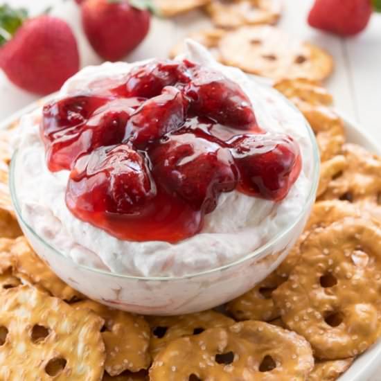 Strawberry Pretzel Salad Dip