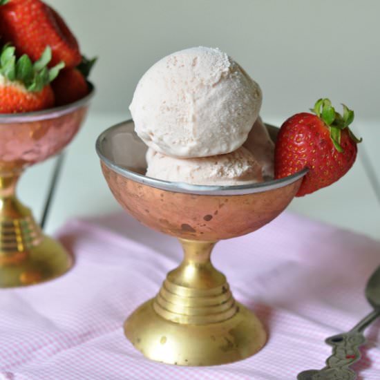 Strawberry cheesecake Ice cream